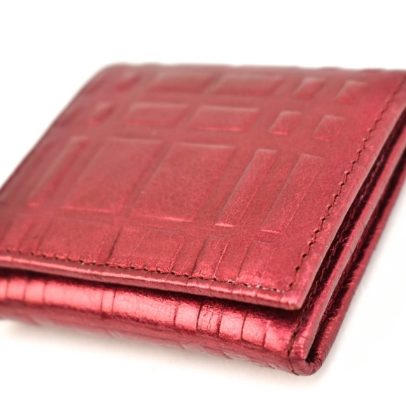 BURBERRY Metallic Heritage Check Travel Frame mo - Picture 6 of 8